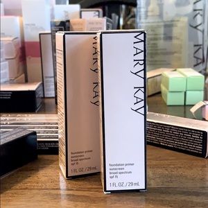 Mary Kay foundation primer (sunscreen spf15)